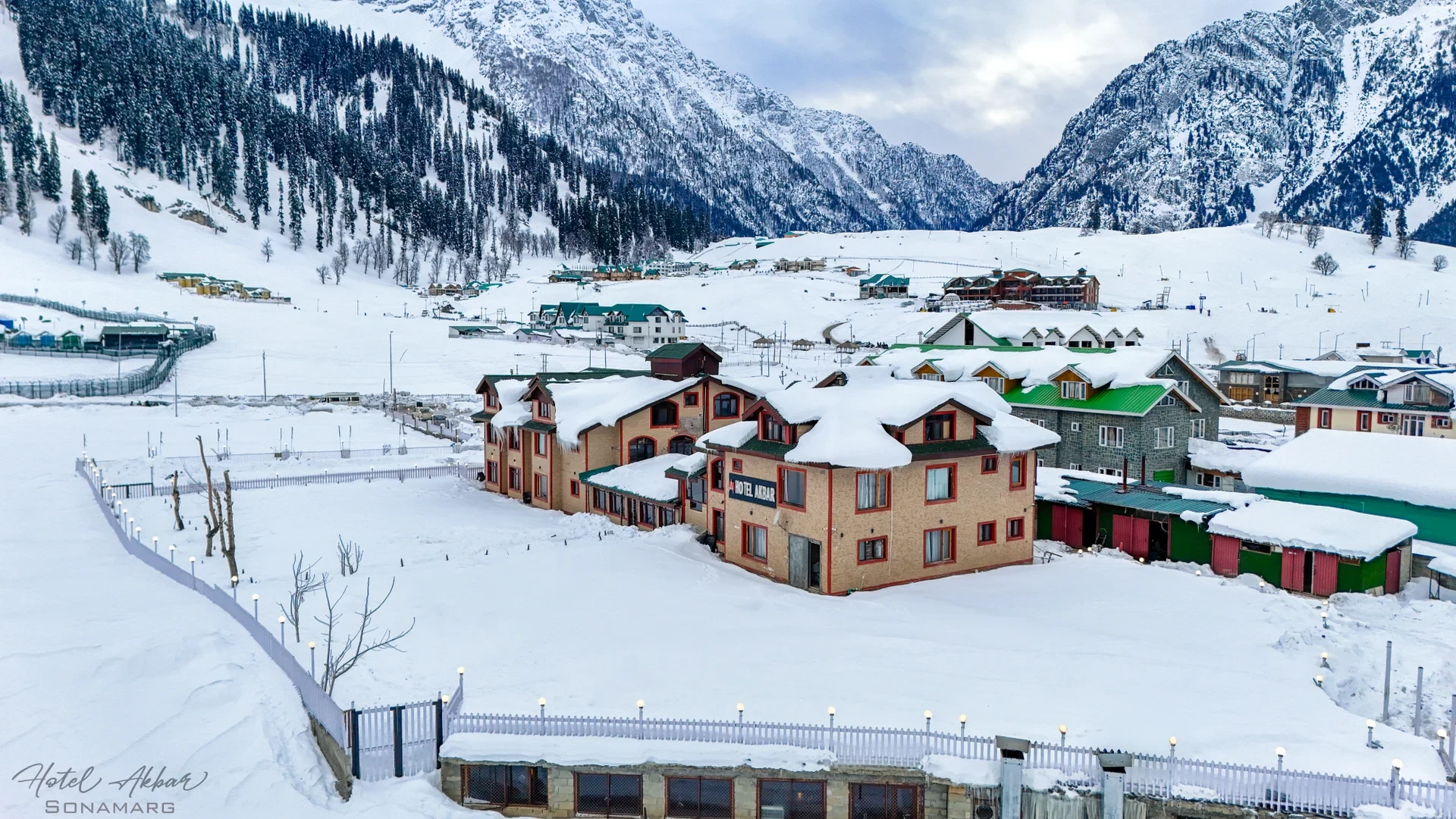 How to Reach Sonamarg: Flight, Road & Travel Logistics
